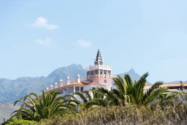 Hotel op tenerife — Stockfoto