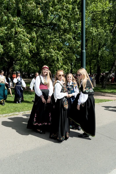 17 Mayıs oslo Norveç og kızlar grup — Stok fotoğraf