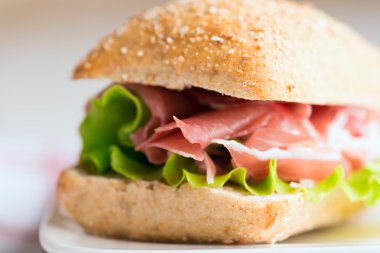 Prosciutto sandviç