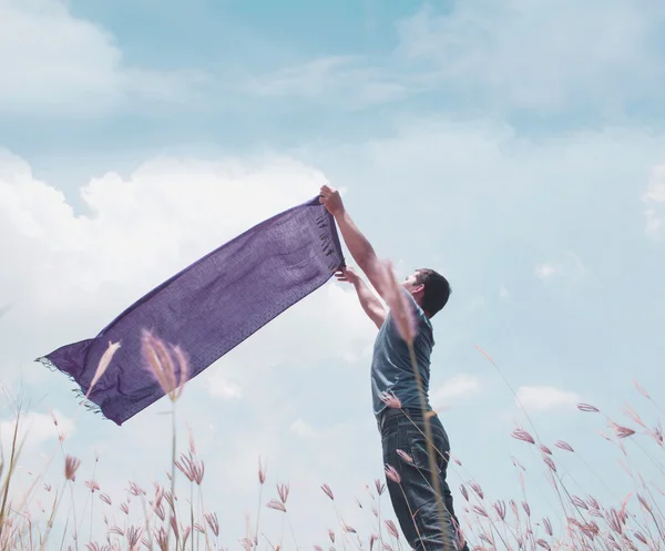 Man in the field — Stock Photo, Image