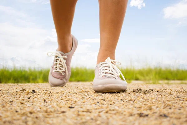 Close Up Woman Walking Outdoors — Stock Photo, Image