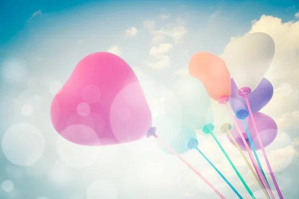 Hjärtat ballonger, alla hjärtans dag bakgrund — Stockfoto