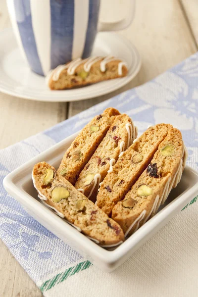Biscotti with pistachio and cranberry. — Stock Photo, Image