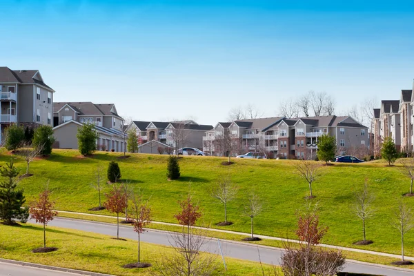 yeni modern apartman kompleksi.