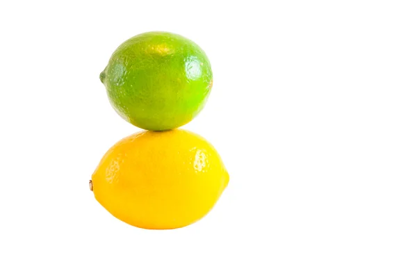 Stack of lemon and lime citrus fruits isolited on white backgrou — Stock Photo, Image