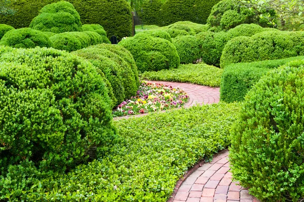 Formální zahrada na jaře — Stock fotografie