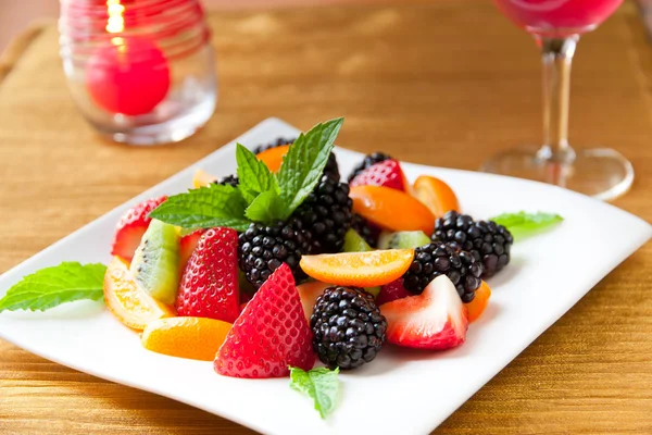 Salad with fresh fruits and berries. — Stock Photo, Image