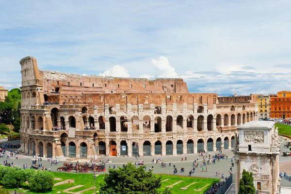 El Coliseo en Roma, Italia — Foto de Stock