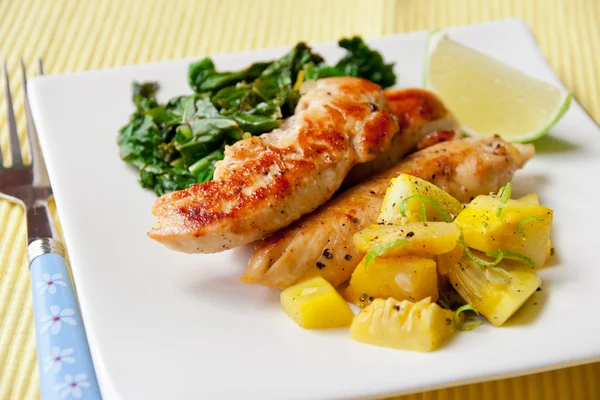 Roasted chicken breast with saute kale and squash vegetables — Stock Photo, Image