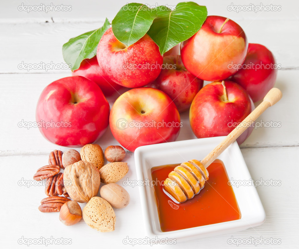 Apples, nuts and honey