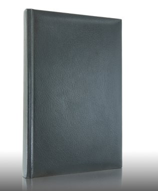 boş siyah deri kitap yansıtan zemin ve beyaz arka plan