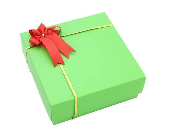 Boîte cadeau verte avec ruban rouge arc isolé sur blanc avec clippi — Photo