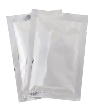 izole kırpma yolu ile beyaz üzerinde plastik ambalaj torba