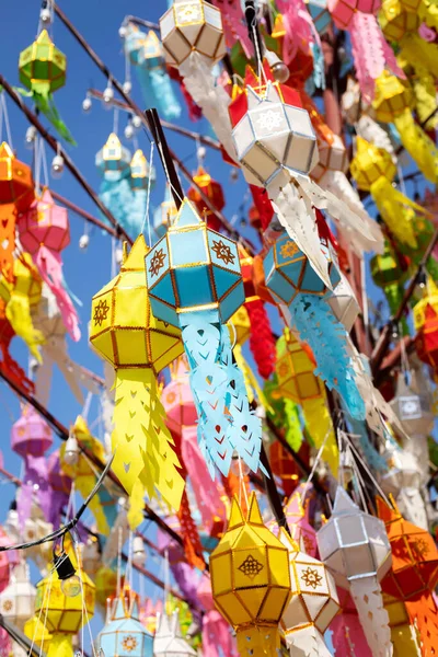 Kleurrijke Opknoping Lantaarns Verlichting Legering Krathong Nieuwjaar Festival Het Noorden — Stockfoto