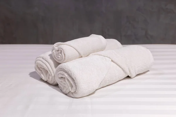 Stack White Towel Bedroom — Stock Photo, Image