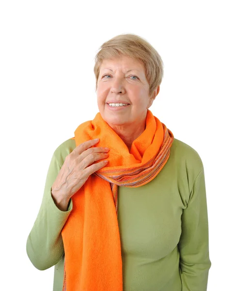 Portret van de bejaarde vrouw met oranje cravat op de witte backgr — Stockfoto