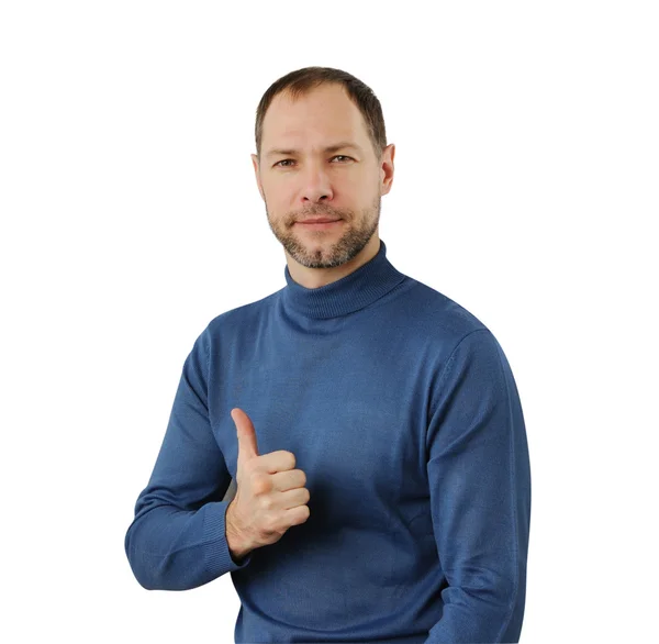 Sonriente hombre en azul mostrar pulgar hacia arriba aislado sobre fondo blanco — Foto de Stock