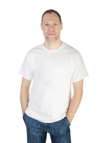 Beyaz arka plan üzerinde izole t-shirt gülen adam — Stok fotoğraf