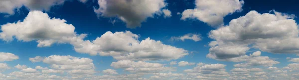 Panoramic blue sky background with white clouds — Stock Photo, Image