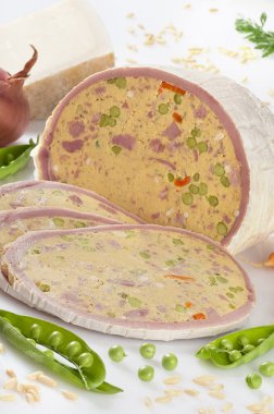 beyaz üzerine Dana dolma meme