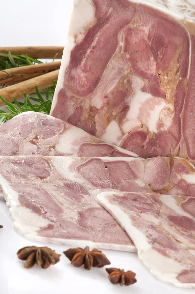 Presswurst, Schweinefleisch mit Zimt und Sternanis — Stockfoto