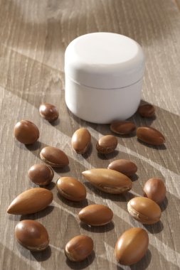argan yakın tohumları yukarı ahşap üzerine