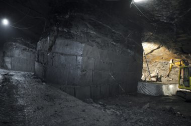 kayrak Cenova, fontanabuona Vadisi yakınlarında bir maden