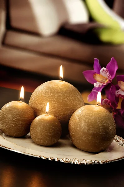 Natureza morta de velas de iluminação domésticas — Fotografia de Stock