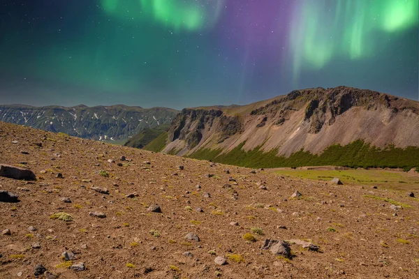Polarlichter Über Der Vulkanlandschaft Von Kamtschatka Russland — Stockfoto