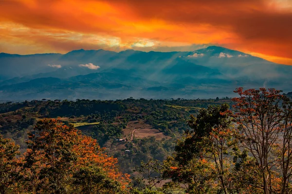 Vackert Landskap Costa Rica Regnskogar Berg Floder Och Vattenfall — Stockfoto