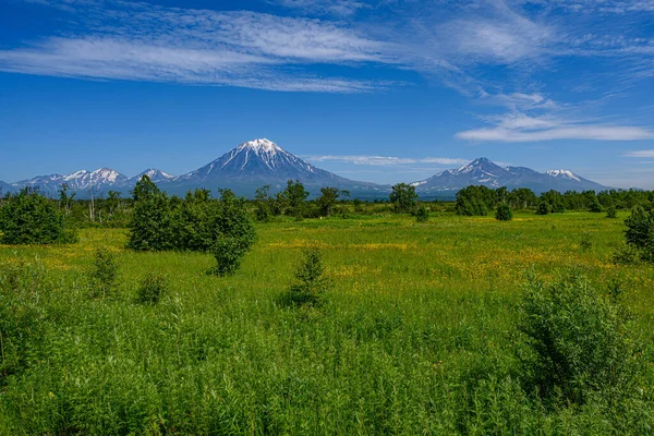 Panoramic View City Petropavlovsk Kamchatsky Volcanoes Koryaksky Volcano Avacha Volcano — Stock Photo, Image