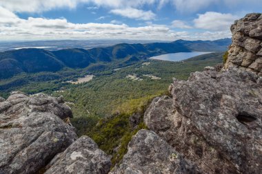 beautiful australian landscape desert plains mountains and rainforests