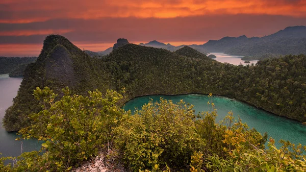 Indonesien Herrlicher Sonnenuntergang Papua Raja Ampat Papua — Stockfoto