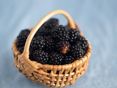 Tüm vücuda yararlı ve iyileştirici özellikleri olan Blackberry.