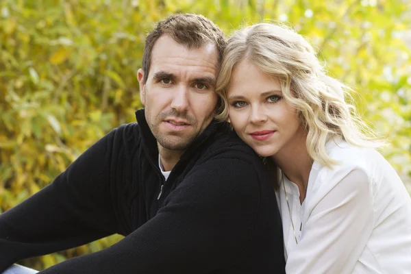 Portrait of a beautiful young couple outdoors — Stok Foto