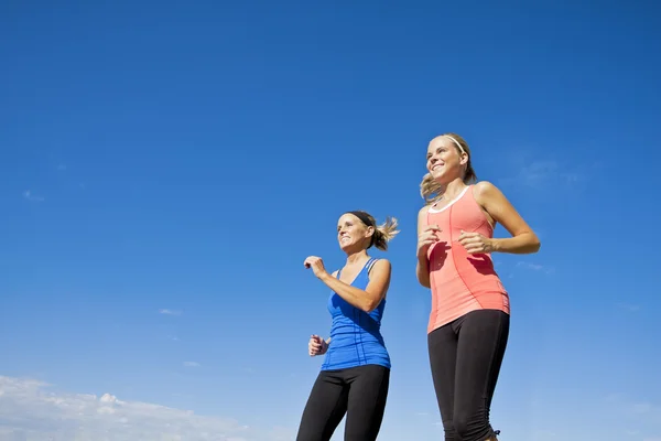 Gezonde vrouwelijke joggers — Stockfoto