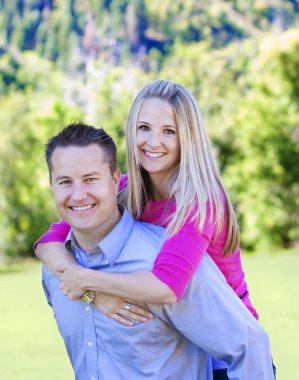 çekici genç evli çift