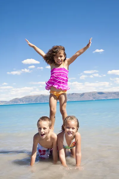 Children at the beach — Stock Photo, Image