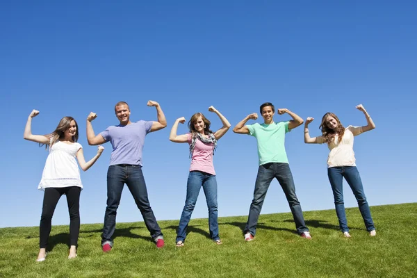 Jeunes adultes en santé et forts — Photo