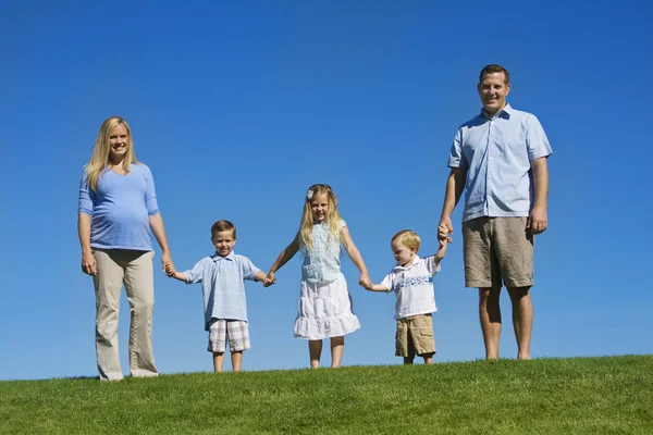 Family Holding Hands — Stock Photo, Image