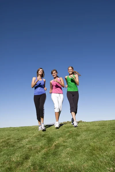 Gezonde vrouwen joggen — Stockfoto