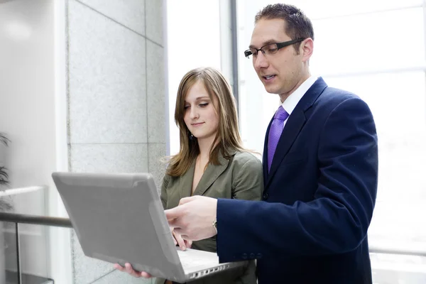 Equipe de negócios trabalhando juntos — Fotografia de Stock