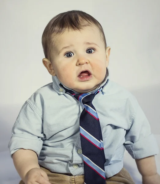 Porträt eines kleinen Jungen im Retro-Stil — Stockfoto