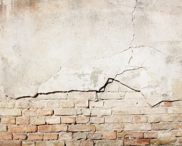 Cărămidă crăpat fundal perete grunge — Fotografie, imagine de stoc