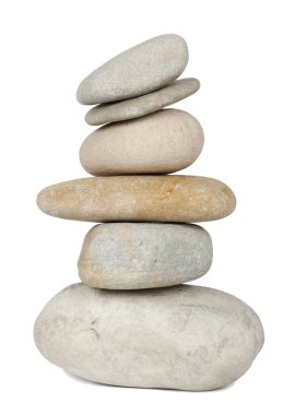 gri taş yığını üzerinde beyaz izole