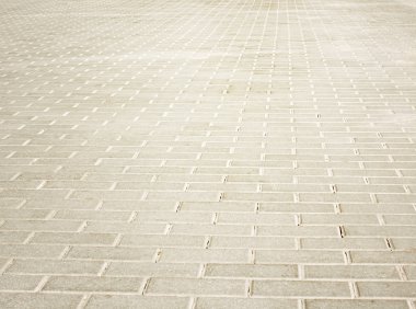 şehirde kaldırım tuğla ışık