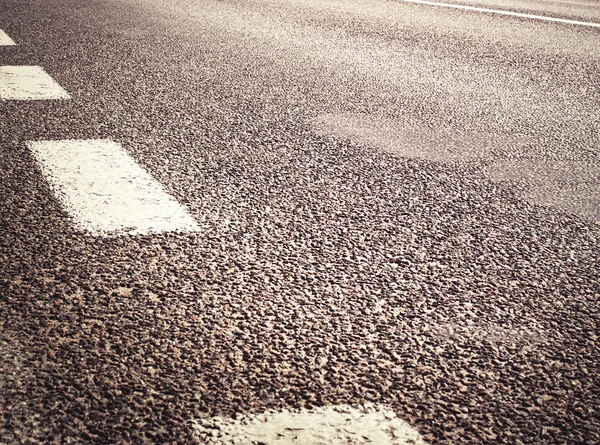 Asphalte texture de la route avec des rayures — Photo