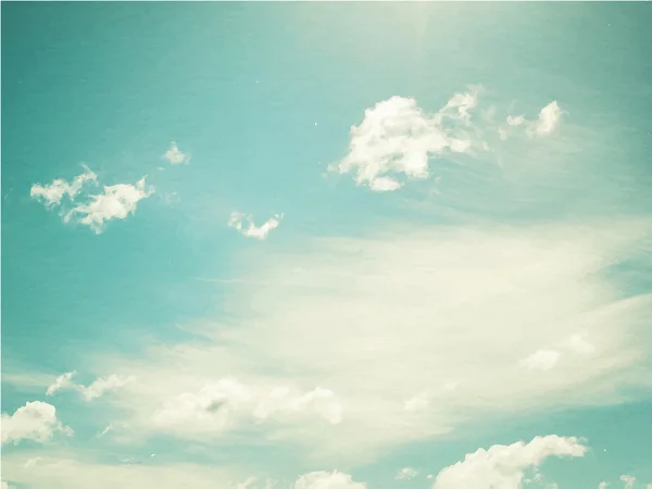 Couds in blauem Himmel. Hintergrund Natur — Stockvektor