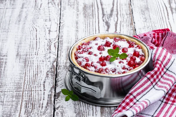 Ready Baking Raw Red Currant Pie Baking Form White Wooden — Stock Photo, Image