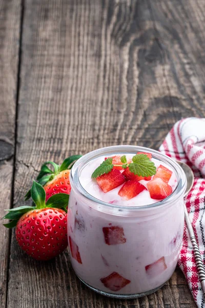 Homemade Strawberry Yogurt Fresh Sliced Berries Wooden Table — Stock Photo, Image